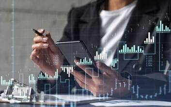 Solutions to Common Real-Time Data Analytics Challenges 